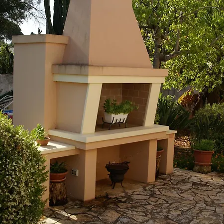 Alojamento de Acomodação e Pequeno-almoço Tenuta Arate 3*