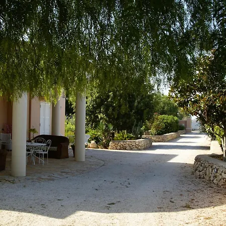 Alojamento de Acomodação e Pequeno-almoço Tenuta Arate Gallipoli