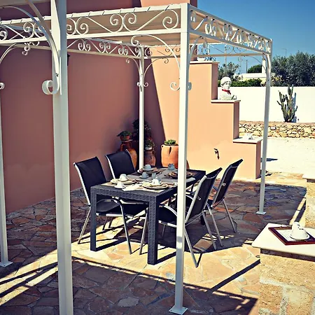 לינה וארוחת בוקר Tenuta Arate 3*