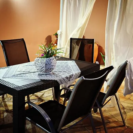 לינה וארוחת בוקר Tenuta Arate גאליפולי