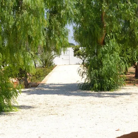 לינה וארוחת בוקר Tenuta Arate 3*